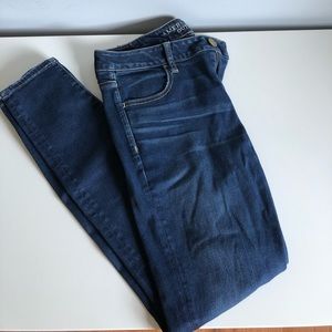 Medium Wash American Eagle Jeans